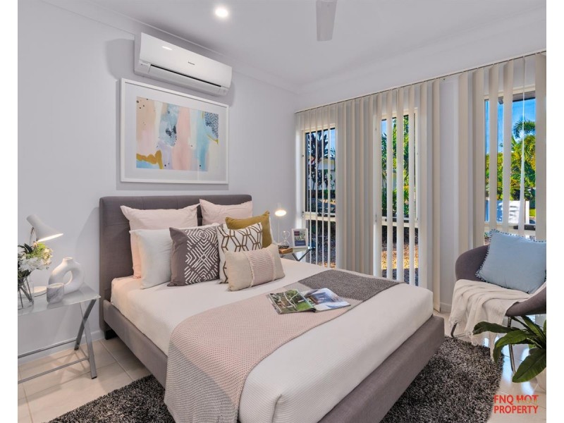 /7a Savaii Close, Palm Cove QLD 4879