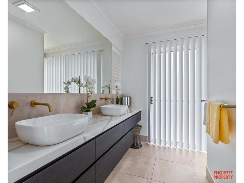 /79 Harbour Drive, Trinity Park QLD 4879