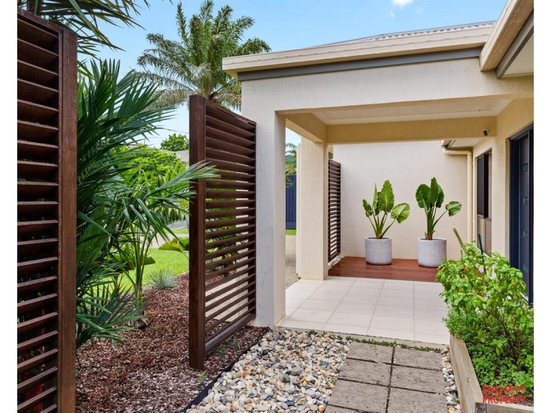 /5 Iridescent Drive, Trinity Park QLD 4879