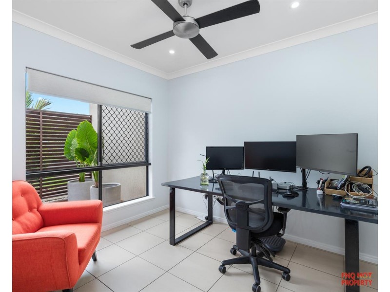 /5 Iridescent Drive, Trinity Park QLD 4879