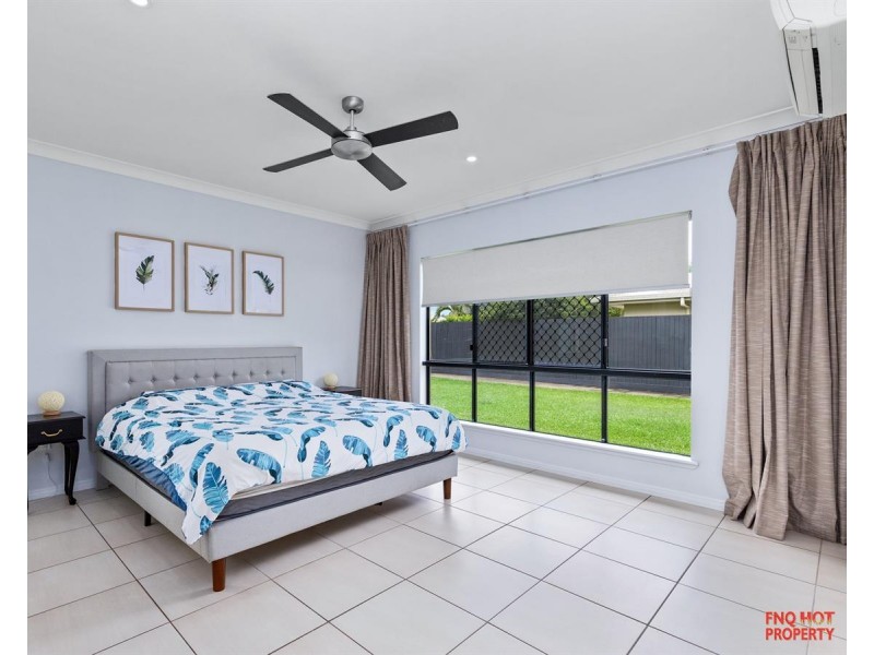 /5 Iridescent Drive, Trinity Park QLD 4879