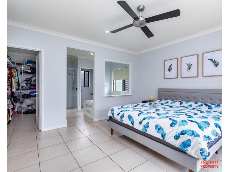 /5 Iridescent Drive, Trinity Park QLD 4879