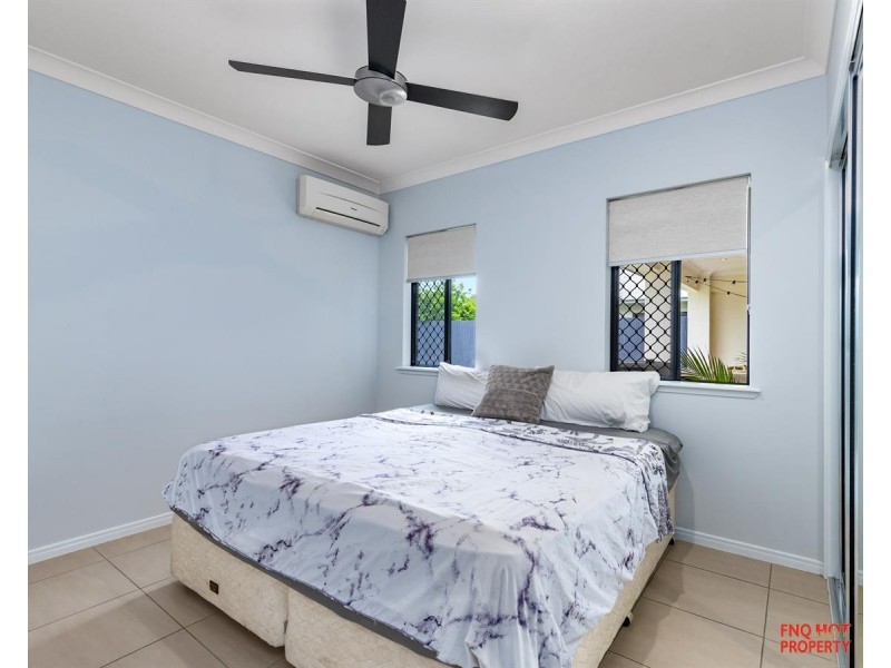 /5 Iridescent Drive, Trinity Park QLD 4879