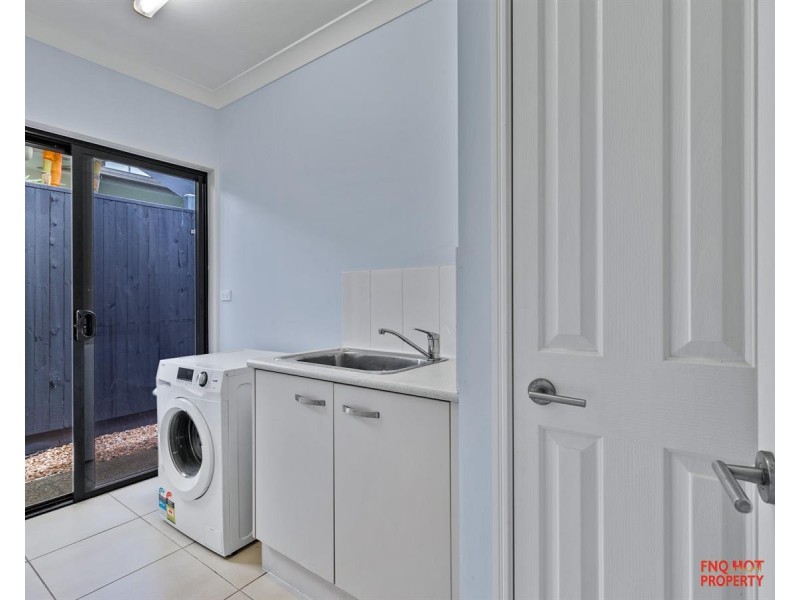 /5 Iridescent Drive, Trinity Park QLD 4879