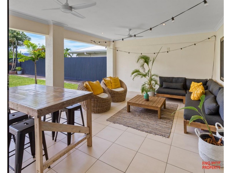 /5 Iridescent Drive, Trinity Park QLD 4879