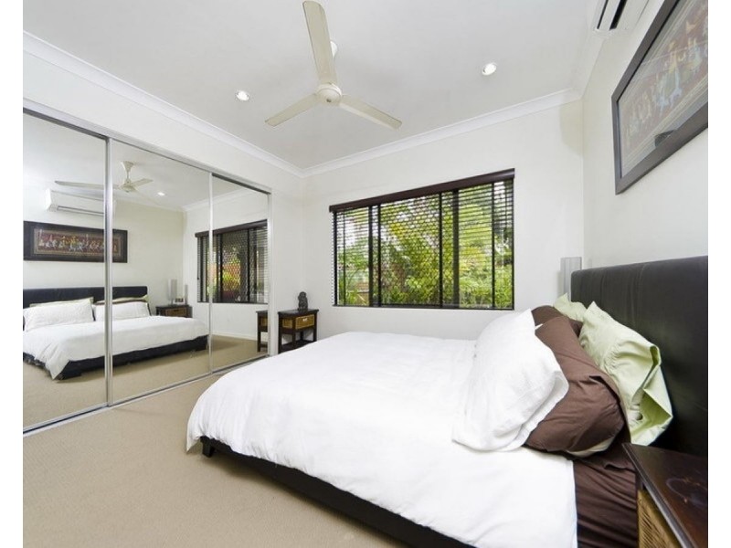 2/64 Harbour Drive, Trinity Park QLD 4879