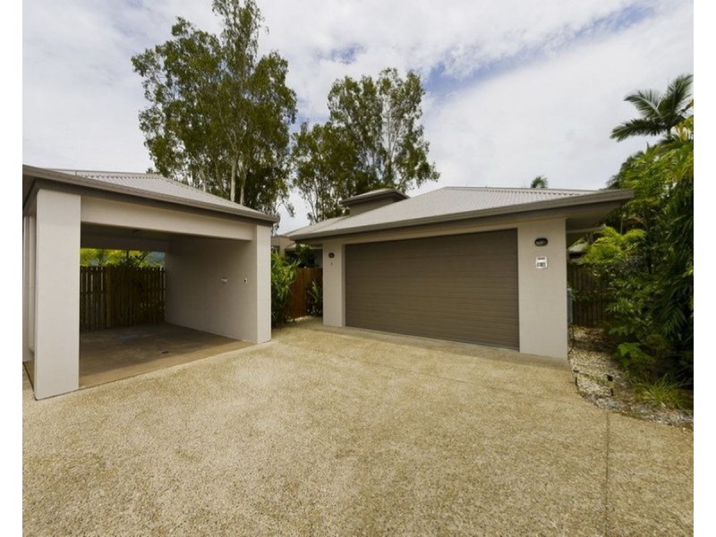 2/64 Harbour Drive, Trinity Park QLD 4879
