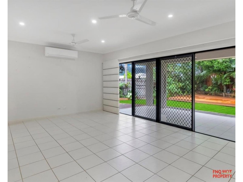 2/64 Harbour Drive, Trinity Park QLD 4879