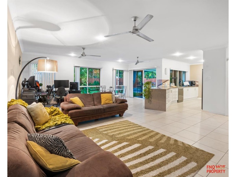 /30 Iridescent Drive, Trinity Park QLD 4879