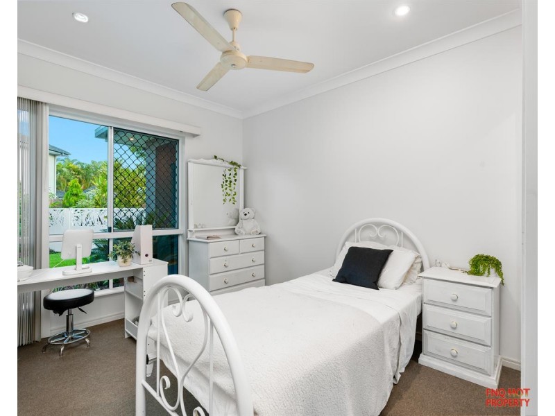 /30 Iridescent Drive, Trinity Park QLD 4879