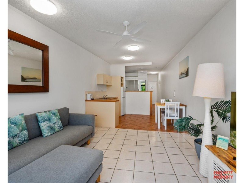 204/92-94 Moore St, Trinity Beach QLD 4879