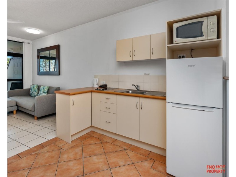 204/92-94 Moore St, Trinity Beach QLD 4879
