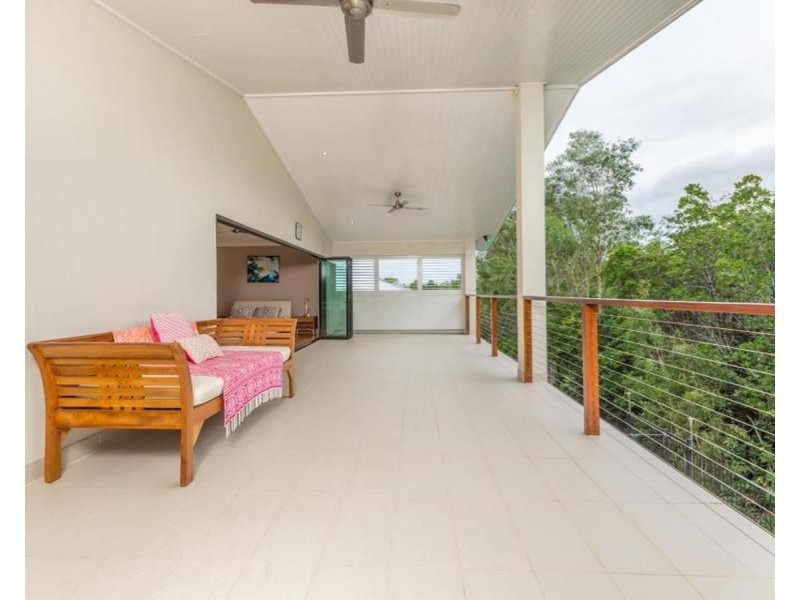 /7 Icefire Quay, Trinity Park QLD 4879