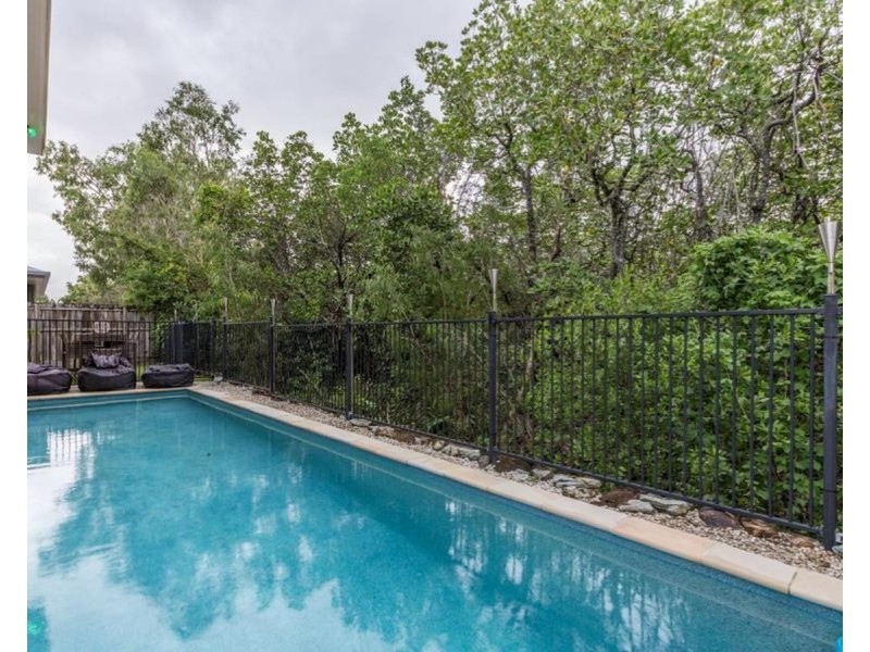 /7 Icefire Quay, Trinity Park QLD 4879