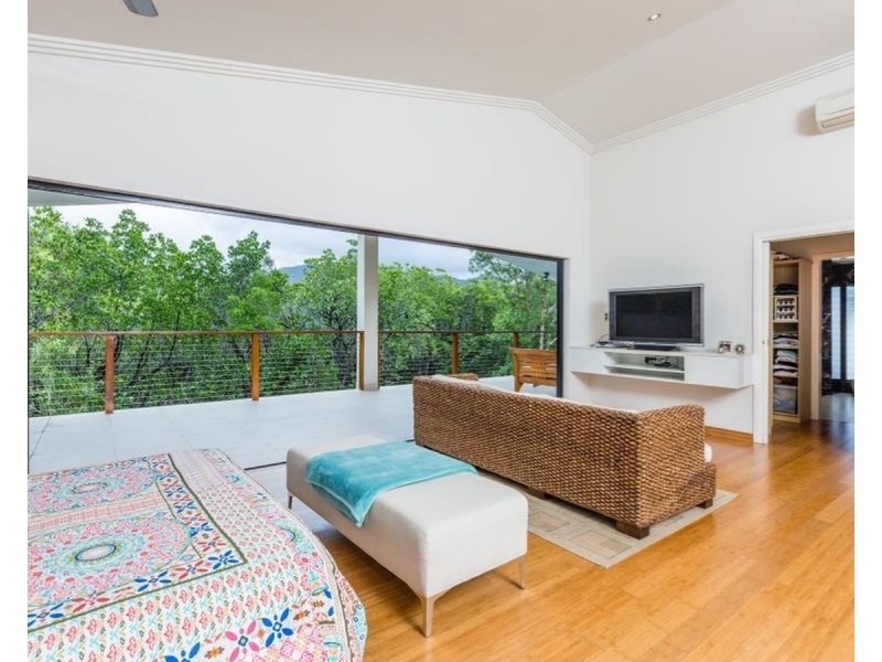 /7 Icefire Quay, Trinity Park QLD 4879