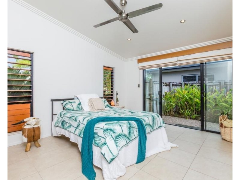 /7 Icefire Quay, Trinity Park QLD 4879