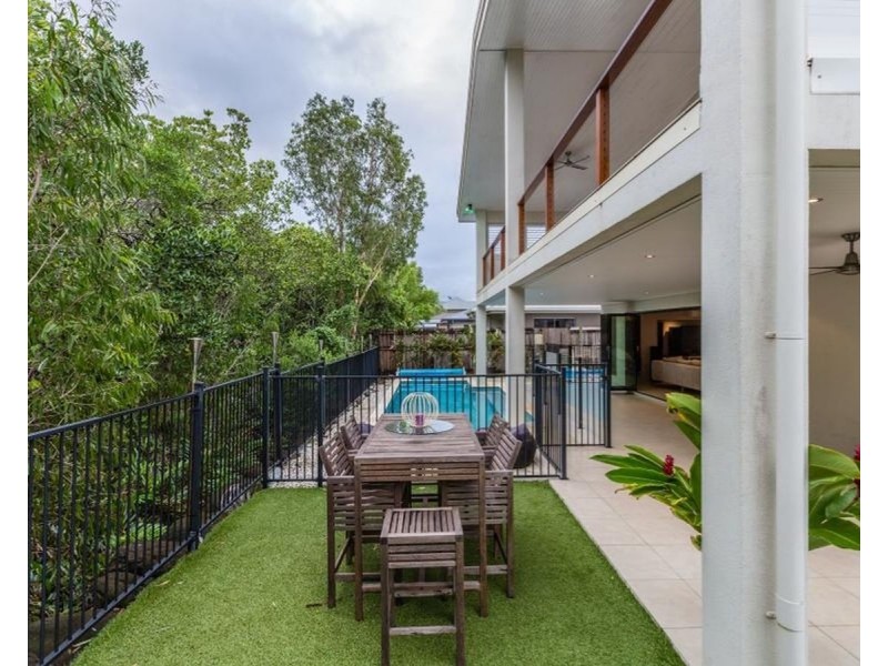 /7 Icefire Quay, Trinity Park QLD 4879