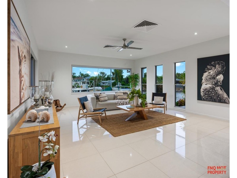 /4 Marina Quay, Trinity Park QLD 4879