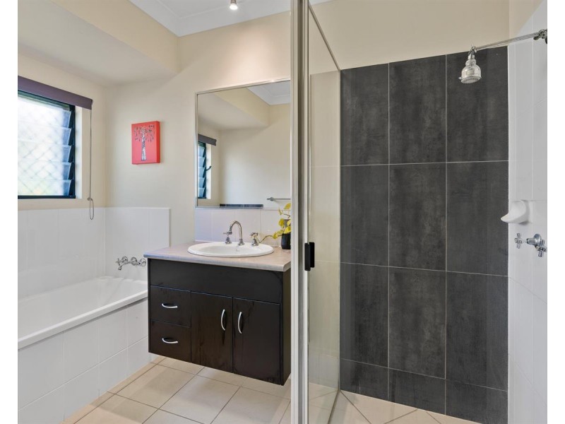 4/64 HARBOUR DRIVE, Trinity Park QLD 4879