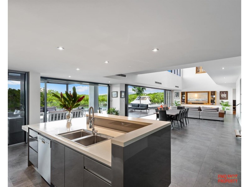 /3 Ragamuffin Quay, Trinity Park QLD 4879