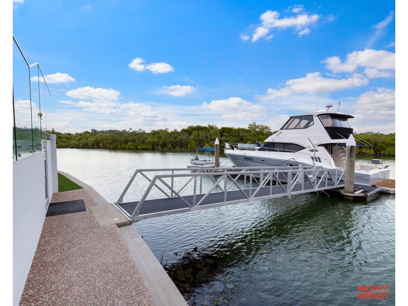 /3 Ragamuffin Quay, Trinity Park QLD 4879