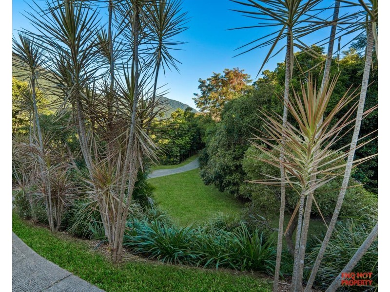 /10-12 Lichen Close, Redlynch QLD 4870