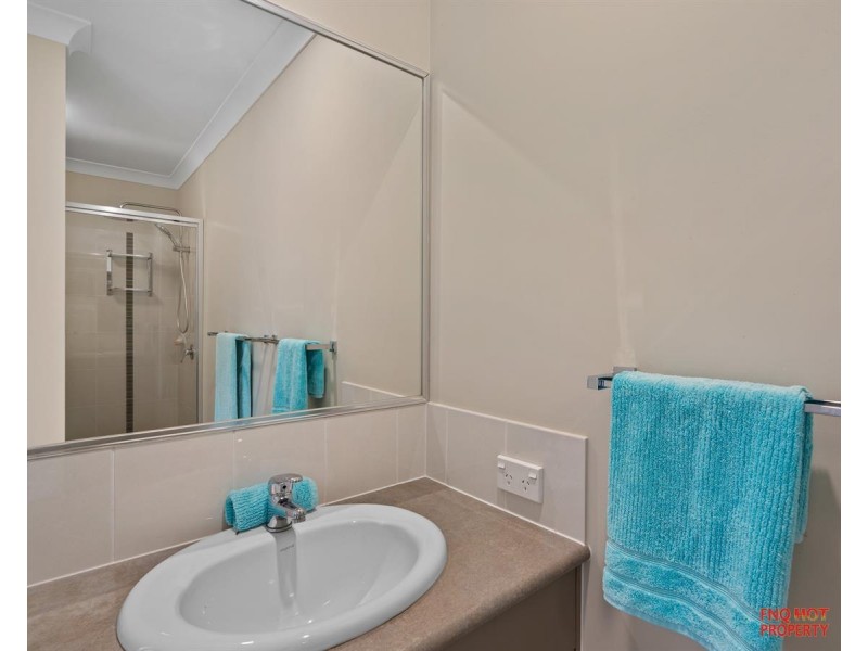 /8 Edge Close, Kewarra Beach QLD 4879