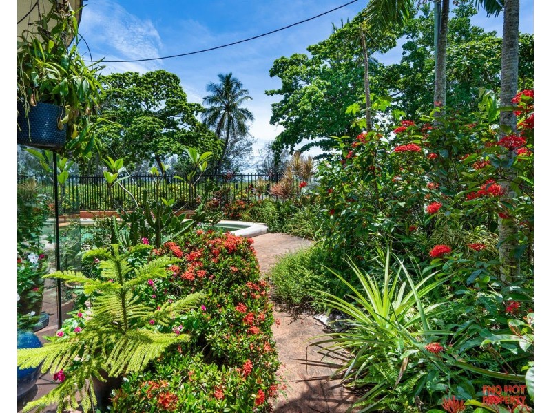 5/51 Sims Esplanade, Yorkeys Knob QLD 4878
