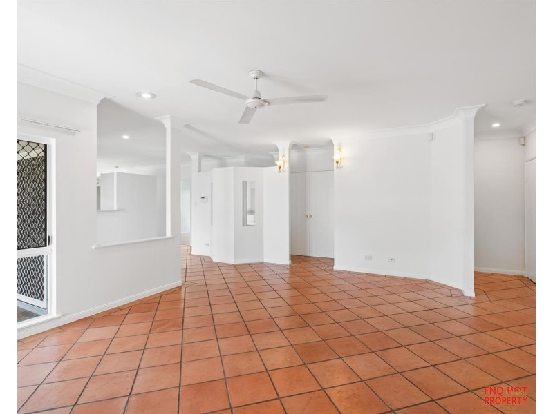 /18 Banyan Close, Mount Sheridan QLD 4868