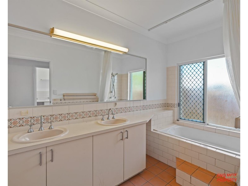 /18 Banyan Close, Mount Sheridan QLD 4868