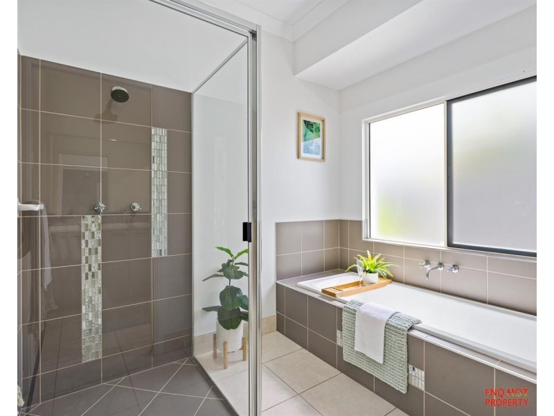 /3 Icefire Quay, Trinity Park QLD 4879