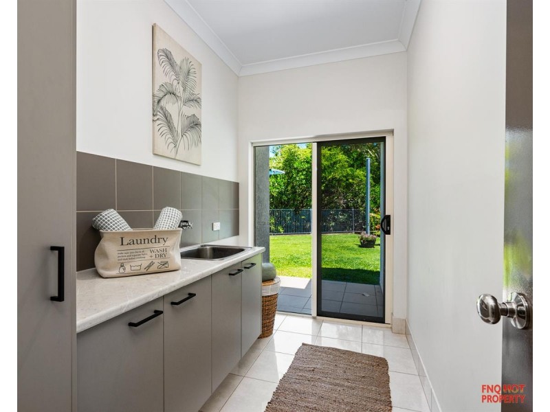 /3 Icefire Quay, Trinity Park QLD 4879