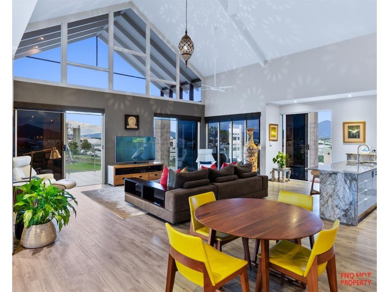 24/79 Spence Street, Cairns City QLD 4870