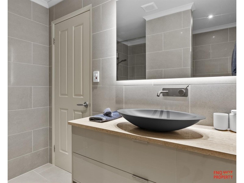 24/79 Spence Street, Cairns City QLD 4870