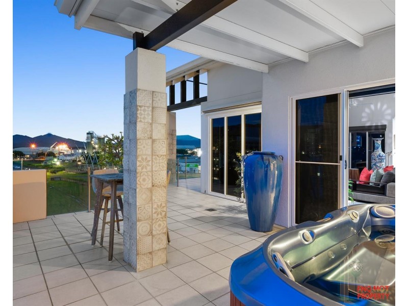 24/79 Spence Street, Cairns City QLD 4870