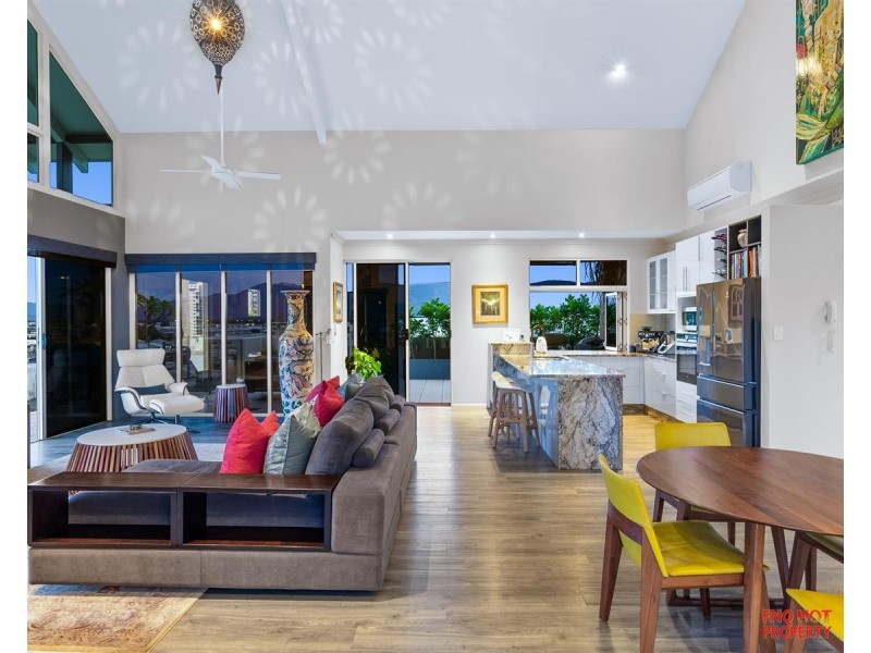 24/79 Spence Street, Cairns City QLD 4870