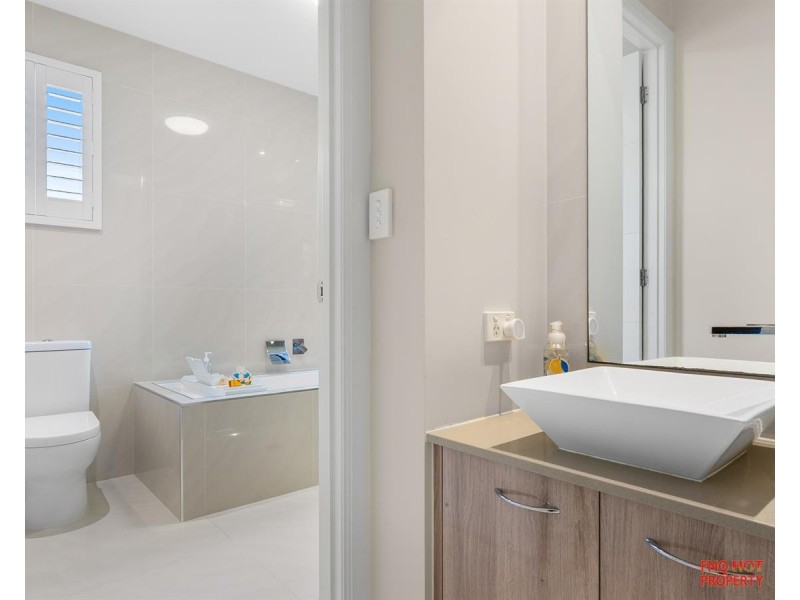/14 Marina Quay, Trinity Park QLD 4879