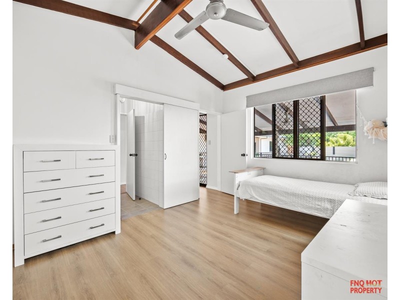 /9 Centaur Street, Trinity Park QLD 4879