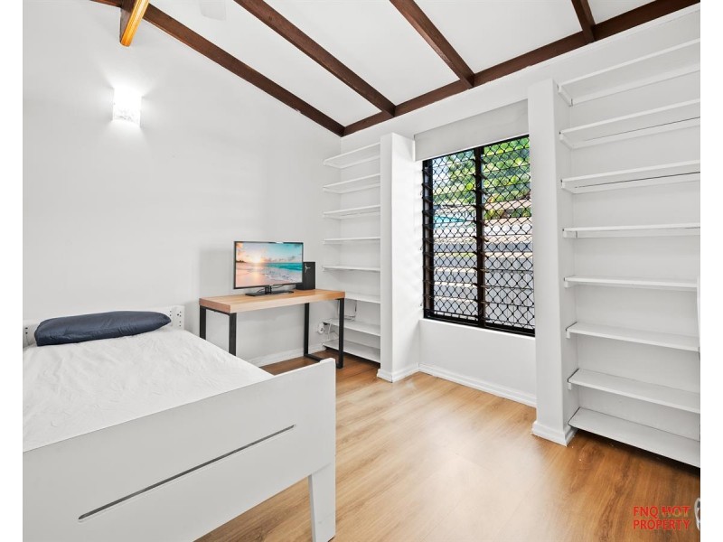 /9 Centaur Street, Trinity Park QLD 4879