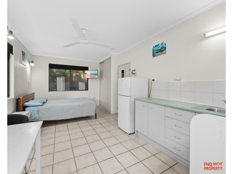 /9 Centaur Street, Trinity Park QLD 4879