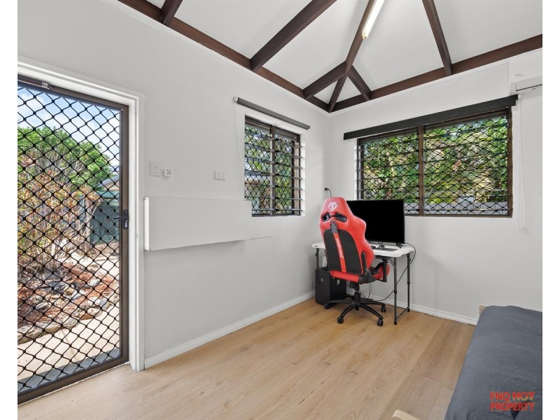 /9 Centaur Street, Trinity Park QLD 4879