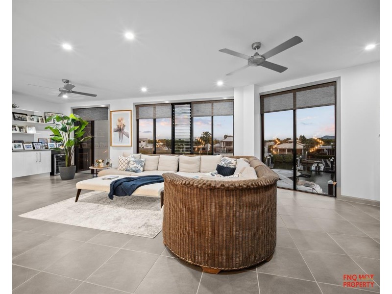 /1 Apollo Quay, Trinity Park QLD 4879