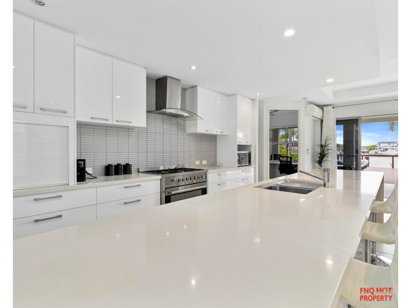 /61 Harbour Drive, Trinity Park QLD 4879