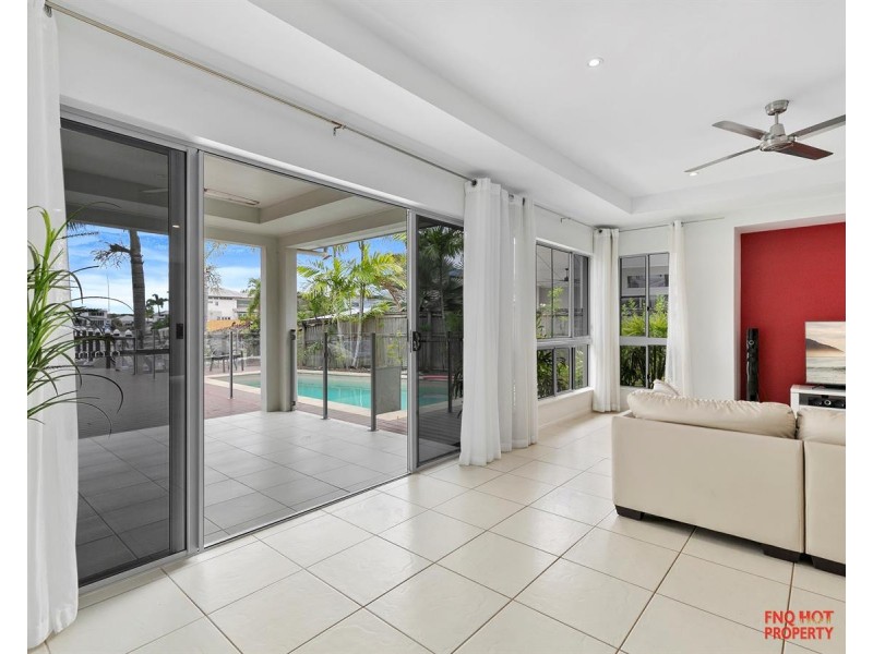/61 Harbour Drive, Trinity Park QLD 4879