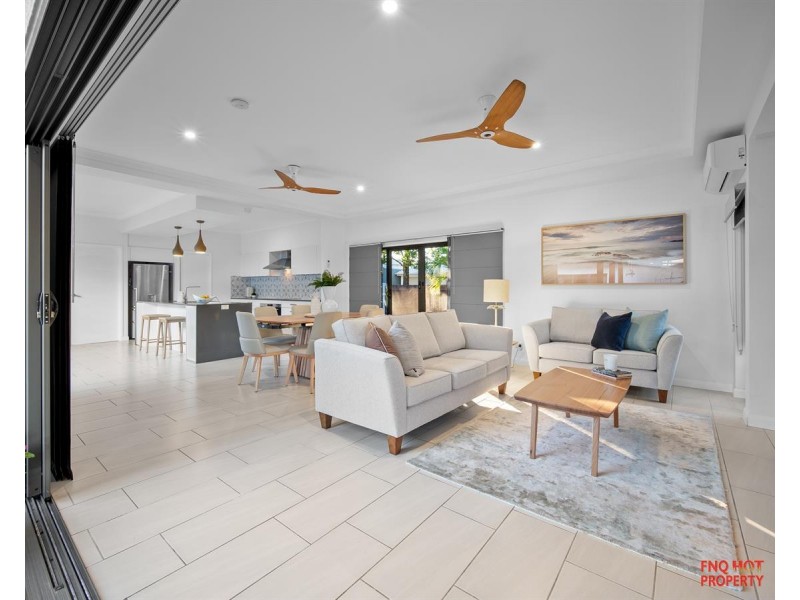 /6 Quest Court, Trinity Park QLD 4879