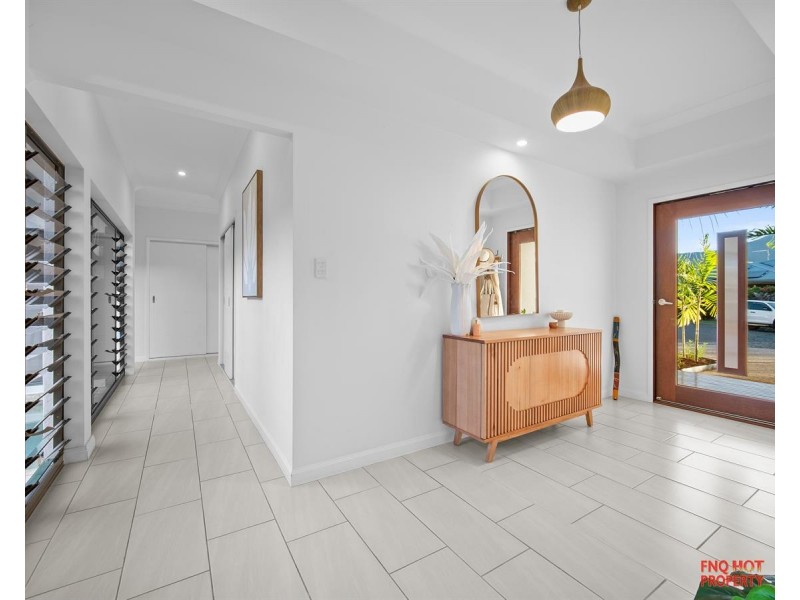 /6 Quest Court, Trinity Park QLD 4879