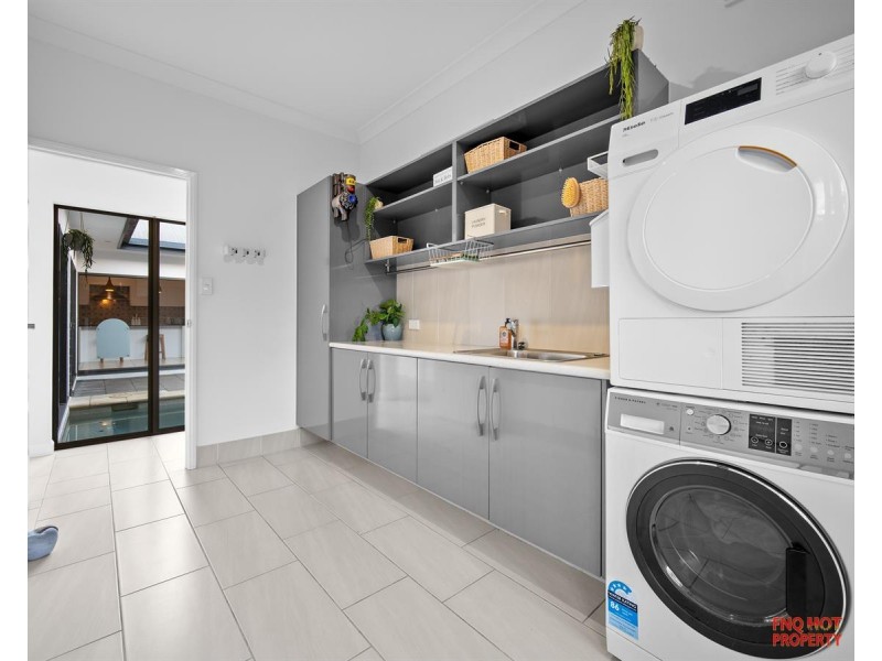 /6 Quest Court, Trinity Park QLD 4879