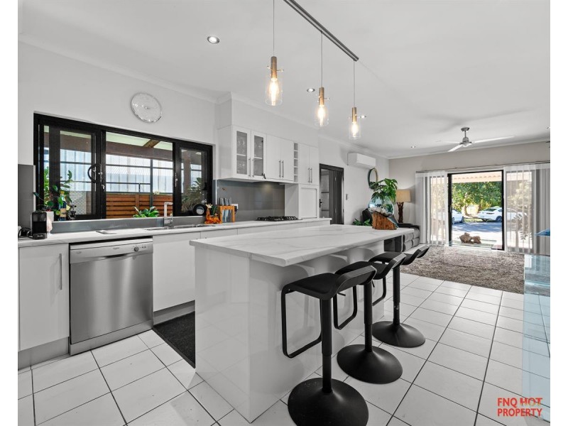 19/2-6 Lake Placid Road, Caravonica QLD 4878