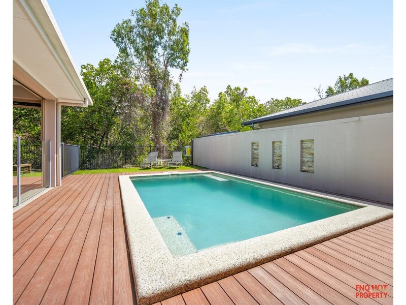/9 Icefire Quay, Trinity Park QLD 4879