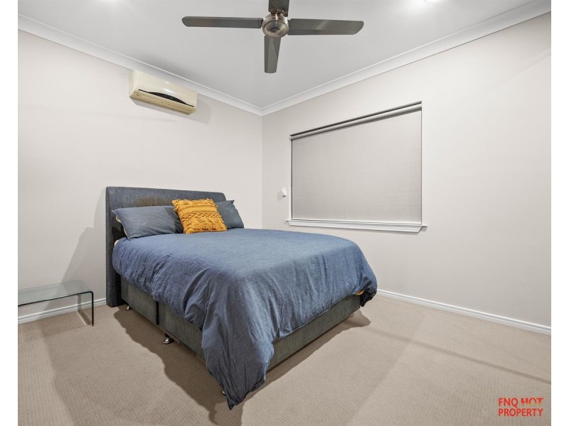 /9 Icefire Quay, Trinity Park QLD 4879